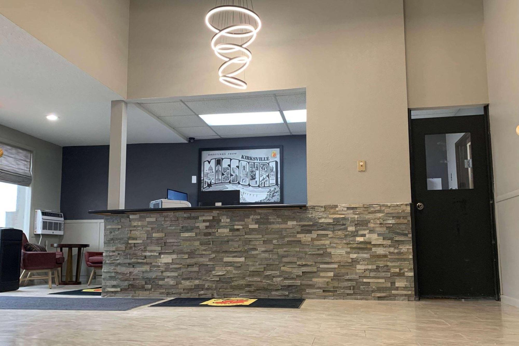 Super 8 By Wyndham Kirksville-University Area Exterior foto